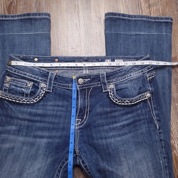 Miss Me Signature Boot Embroidered Flower Pockets Rhinestones Designer Jeans 32 - Picture 10 of 11